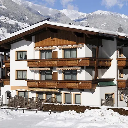 Ferienwohnungen Rahm Mayrhofen Pokoj fotografie