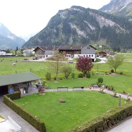 Ferienwohnungen Rahm Mayrhofen Pokoj fotografie