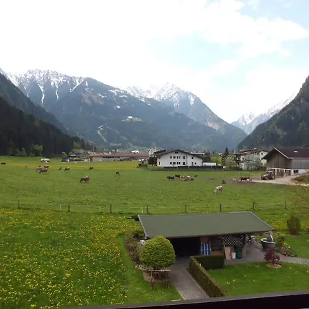 Ferienwohnungen Rahm Mayrhofen Pokoj fotografie